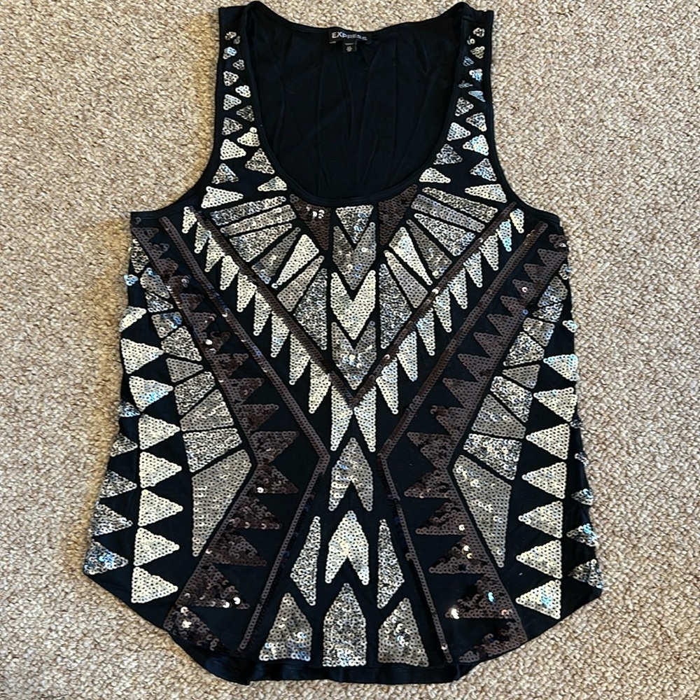 Express geometric sequent tank